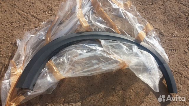 Volvo XC90 1 2002-2006 год молдинг на крыло правое
