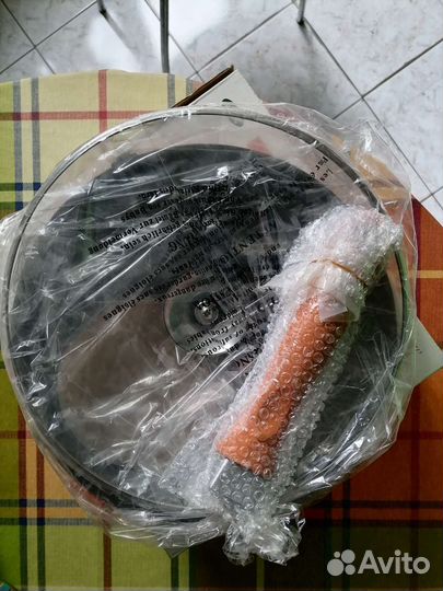 Сковорода с крышкой новая 26 см