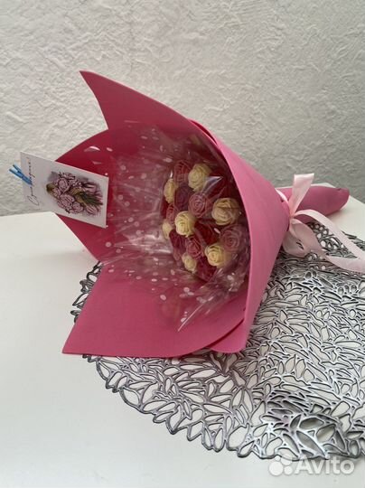 Букет из шоколадных роз