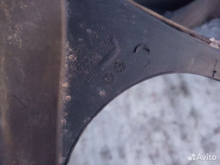 Водосток багажника левый Audi A8 D3