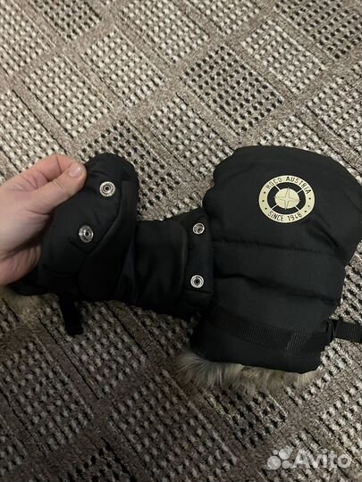 Ткплые варежки на коляску