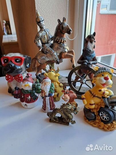 Статуэтки,фигурки,копилки