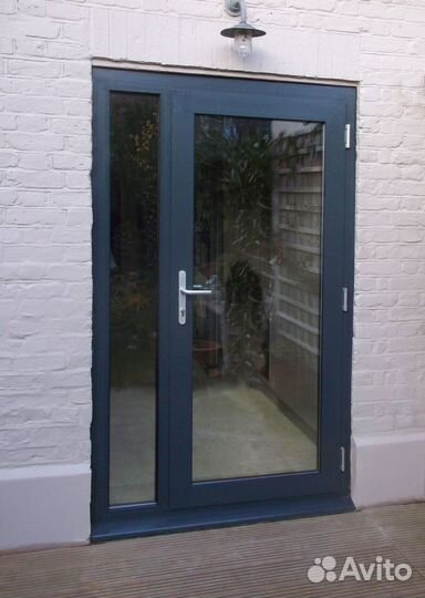 Дверь пластиковая входная