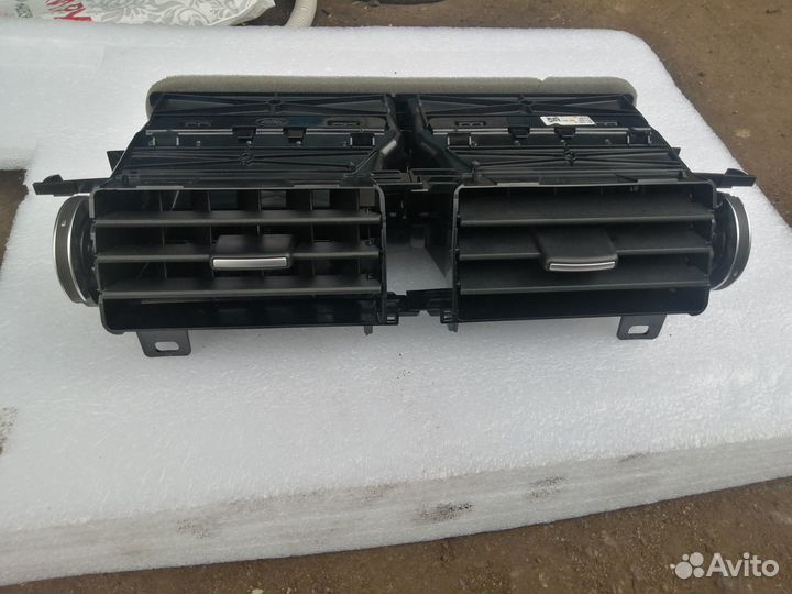 Дефлектор салона центральный Range Rover Sport 2