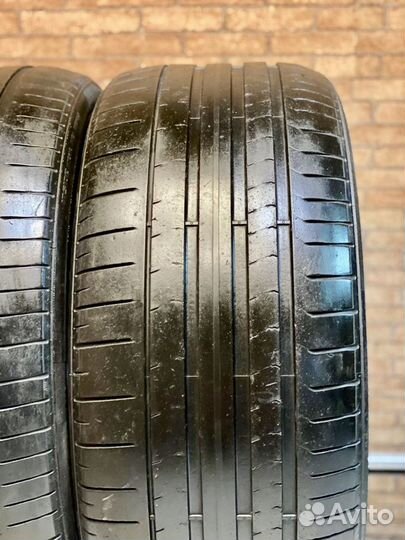 Pirelli P Zero PZ4 275/35 R21