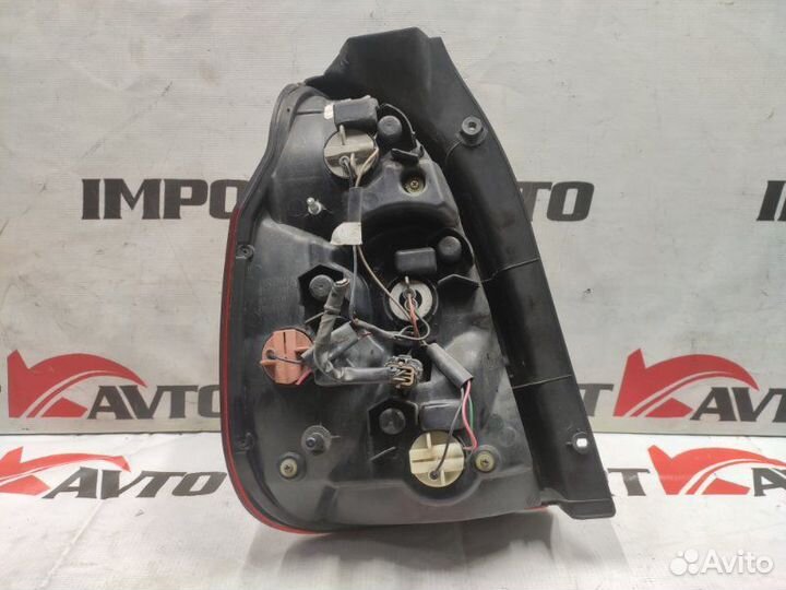 Стоп-сигнал правый Hyundai Terracan HP D4BH