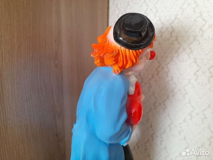 Статуэтка Клоун с сердцем 12*12*35см