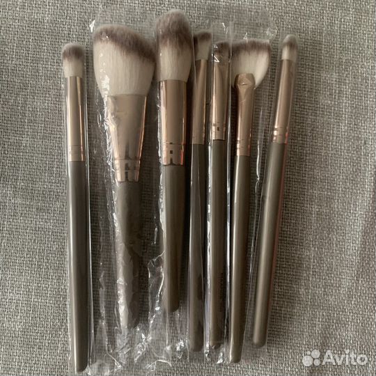 Кисти и футляр