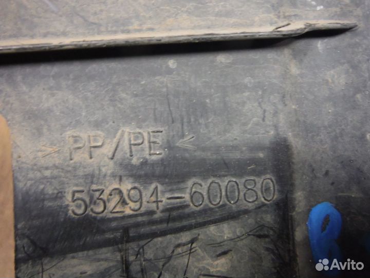 Дефлектор радиатора левый Toyota Land Cruiser 200