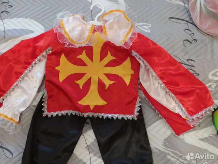 Новогодний костюм мушкетера