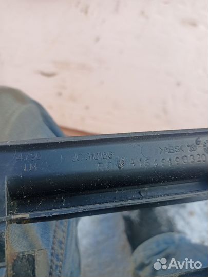 Накладка салазки сиденья передняя левая W164 merce