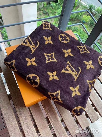 Пляжное полотенце Louis Vuitton Monogram Classic