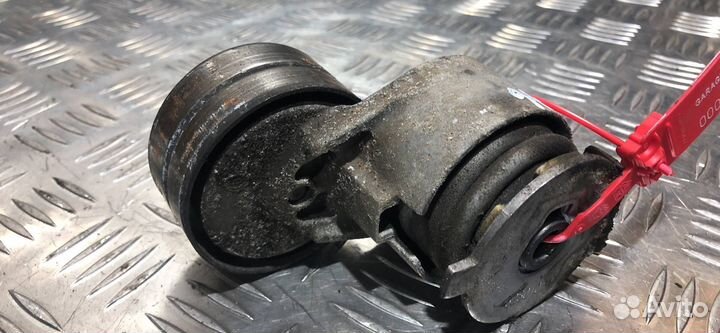 Натяжитель ремня агрегатов Renault Scenic 3 2010