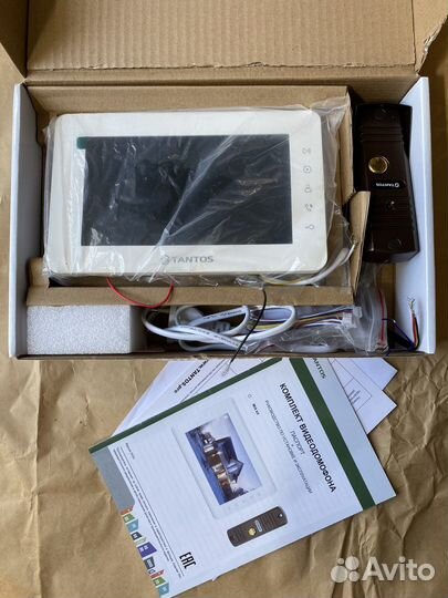 Видеодомофон новый