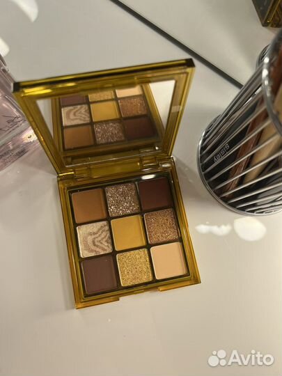 Тени huda beauty