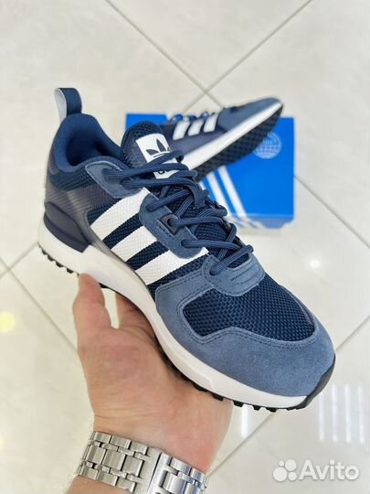 Кроссовки adidas ZX 700 HD blue адидас