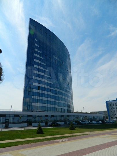 2-к. квартира, 107 м², 3/17 эт.