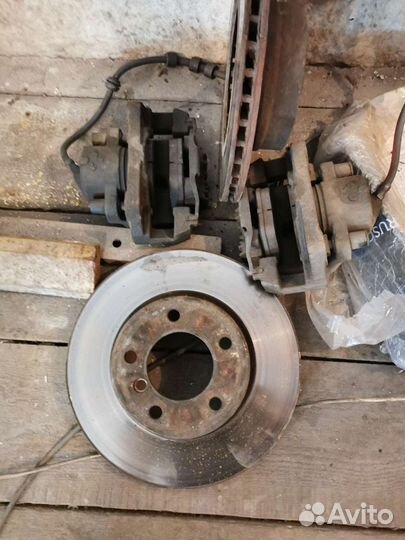 Передние тормоза е60