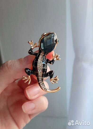 Брошь ящерица