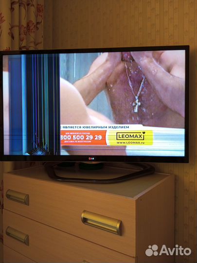 Телевизор SMART tv 3Д 42дюйма LG