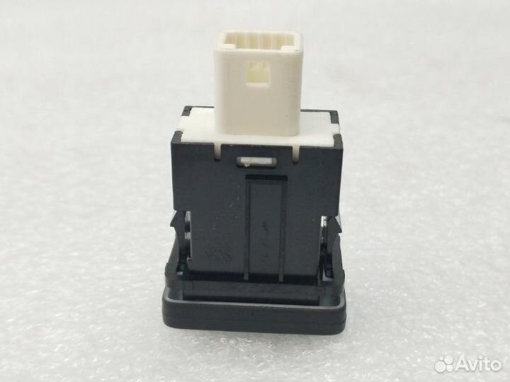 Кнопка Mitsubishi Outlander 3 GF 2.0 4J11 2020