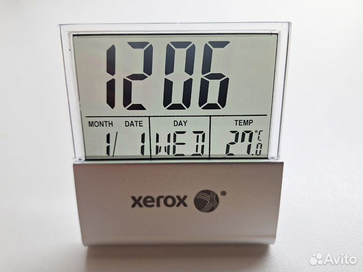 Часы электронные настольные часы с термометром