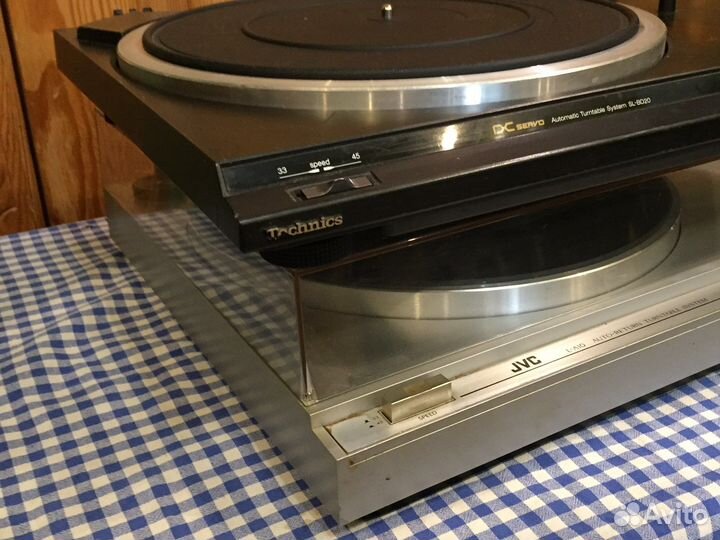 Проигрыватель винила JVC L-A10