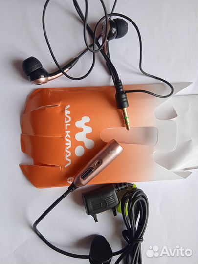 Наушники Новые Sony Ericsson и Nokia