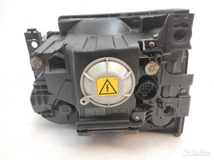 Фара передняя правая Land Rover Discovery 3 L319