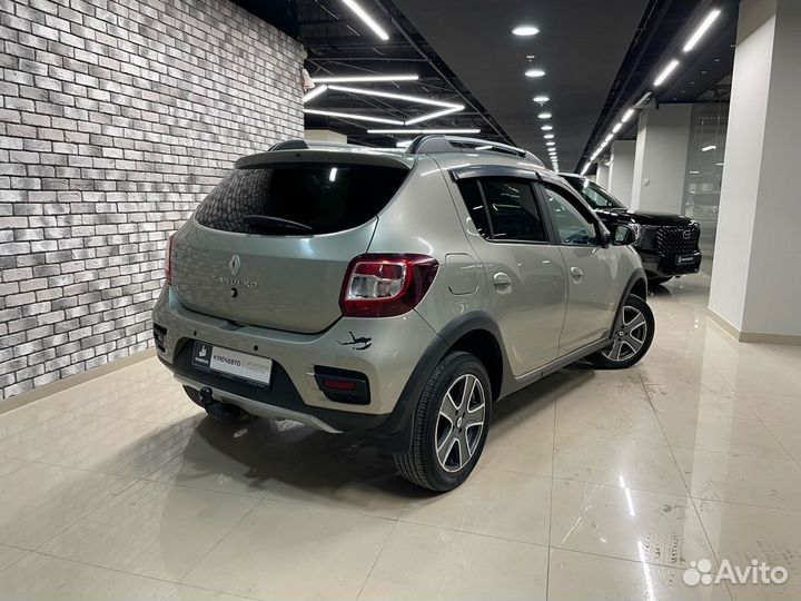 Renault Sandero Stepway 1.6 AT, 2017, 108 683 км