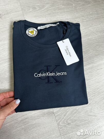 Лонгслив calvin klein женский