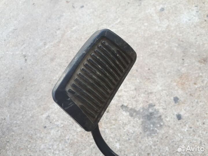 Педаль тормоза АКПП Hyundai Solaris 1