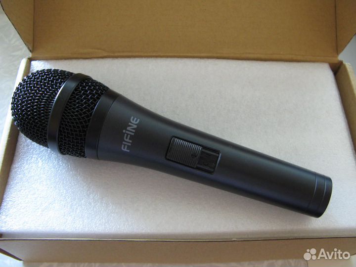 Микрофон вокальный динамический Fifine К6 (новый)
