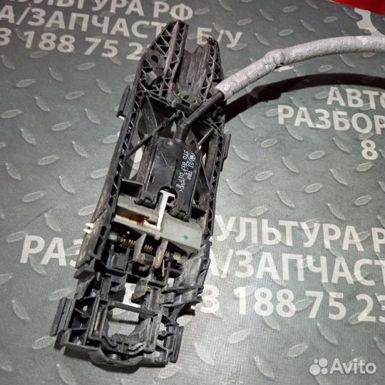 Задний левый замок Skoda Octavia a7