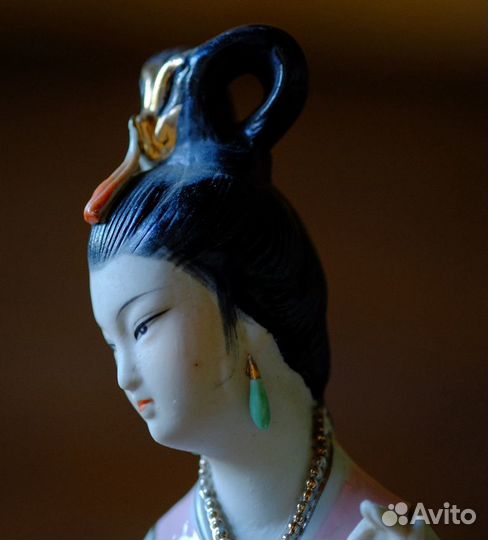 Японская фарфоровая статуэтка