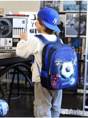 Рюкзак или ранец, портфель в школу для мальчика