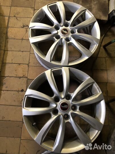 Литые диски R17 5x114 3 toyota raw4