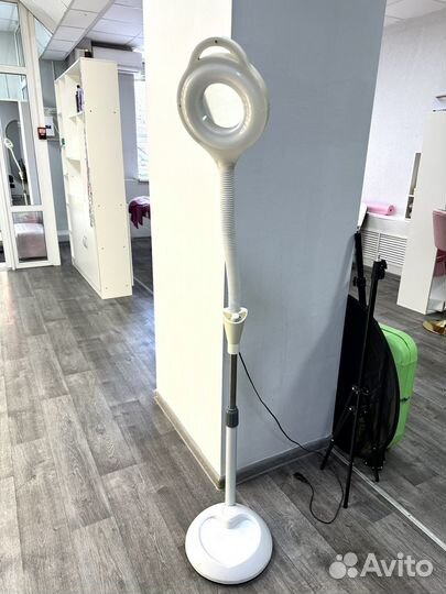 Кольцевая лампа лупа