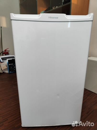 Однокамерный холодильник Hisense