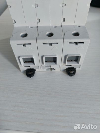 Автоматический выключатель ABB S803C C32 32А