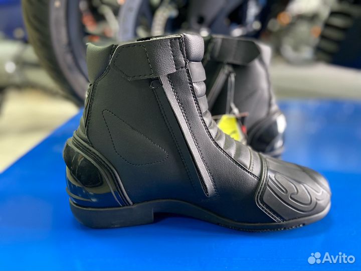 Мотоботы Forma axel