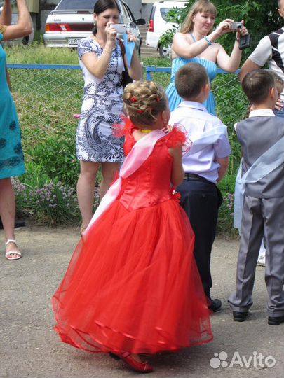 Нарядное платье