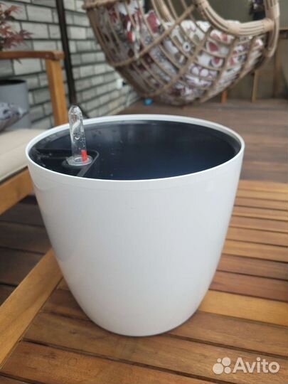 Горшок с автополивом