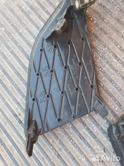 Накладка противотуманной фары тойота королла 150