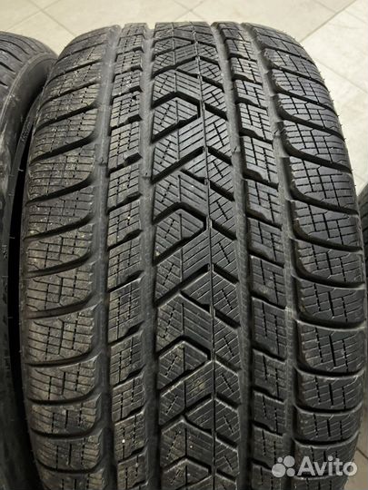 Pirelli Scorpion Winter 295/40 R21