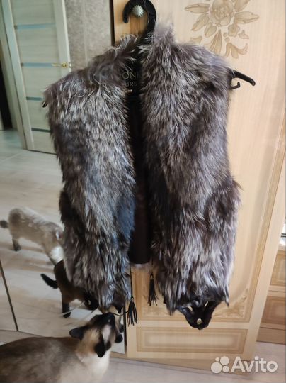 Продам меховой жилет