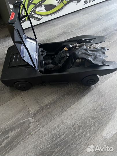 Игрушечная машина