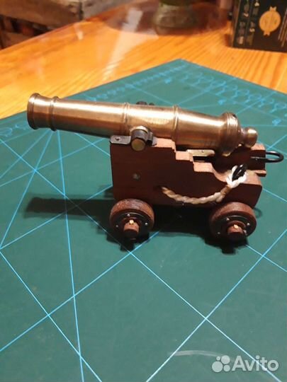 Модель старинной пушки