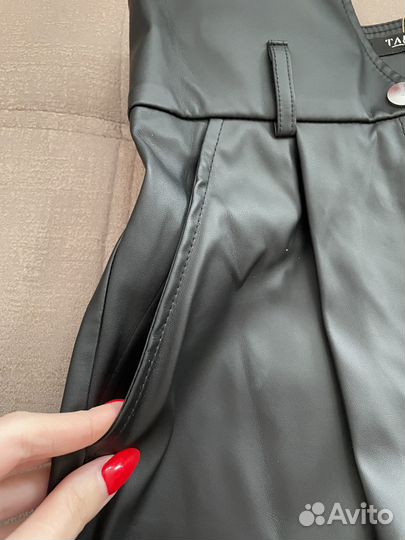 Шорты кожа новые р42