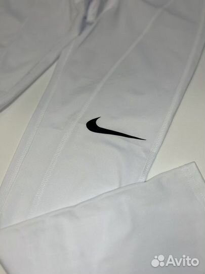 Тайтсы белые Nike (термо штаны)